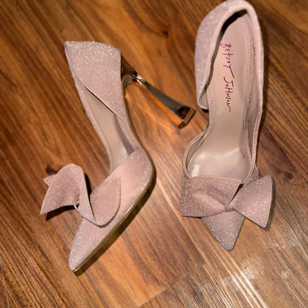 Betsey Johnson Glittering Pink Heels with Bow - Picture 10 of 11